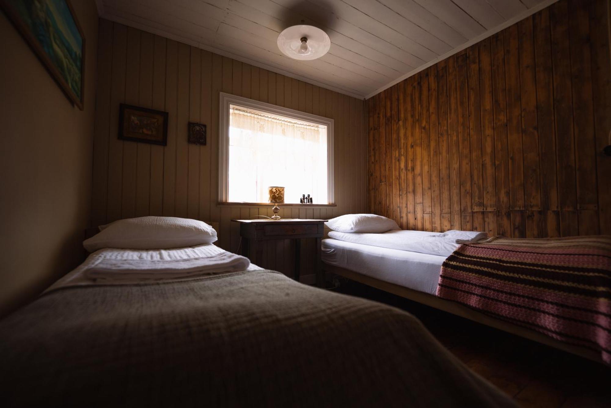 Отель Wilderness Center / Obyggthasetur Islands Экстерьер фото